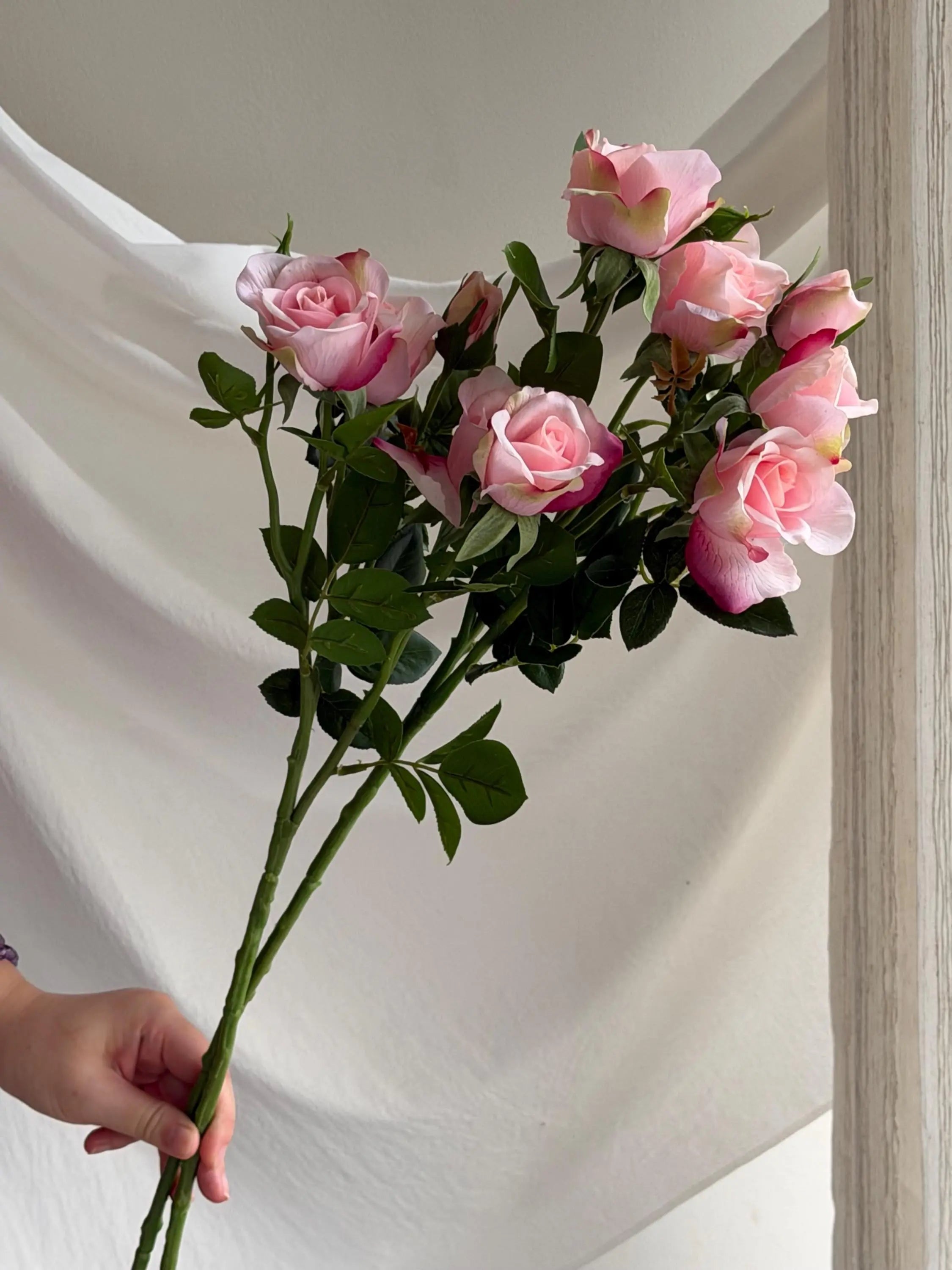 Artificial 5-head Rose stem Faux Flower Place