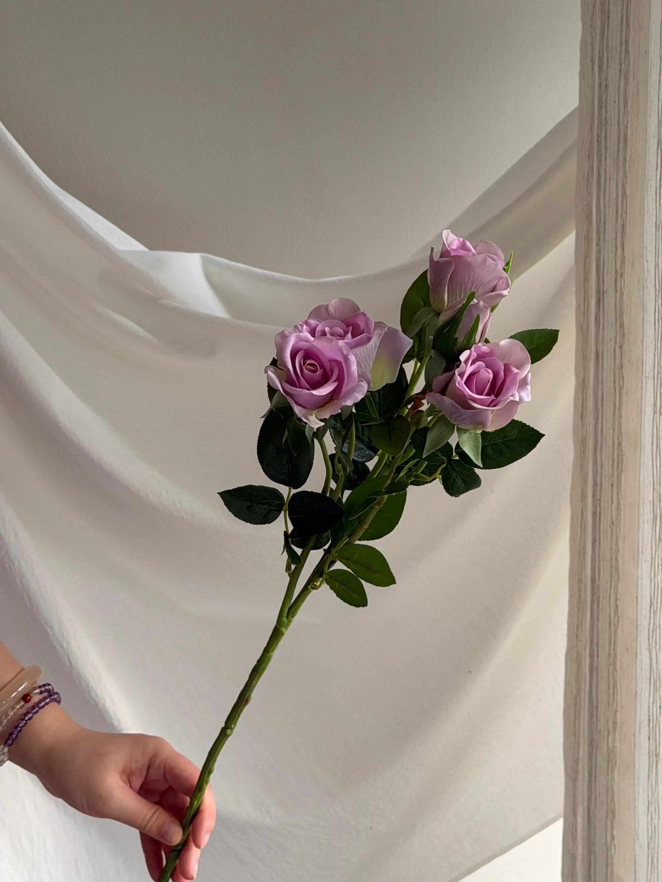 Artificial 5-head Rose stem Faux Flower Place