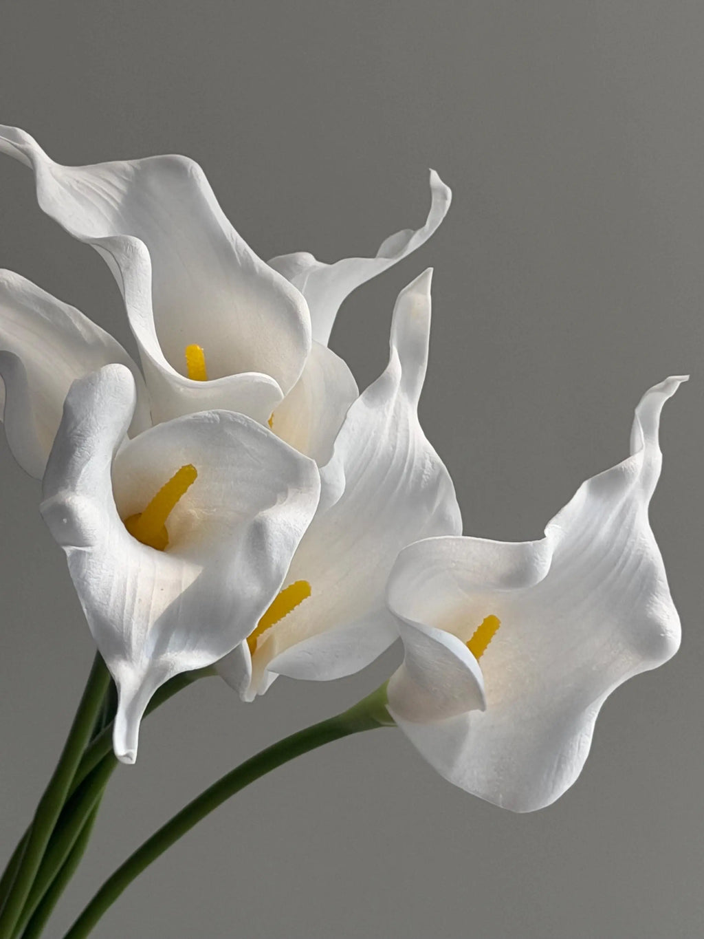 Faux Calla Lily bouquet for Bridal Shower, 6pc Artificial lily of the valley, Mini Calla Lily Bouquet,Wedding Ceremony Flower for Bride Faux Flower Place