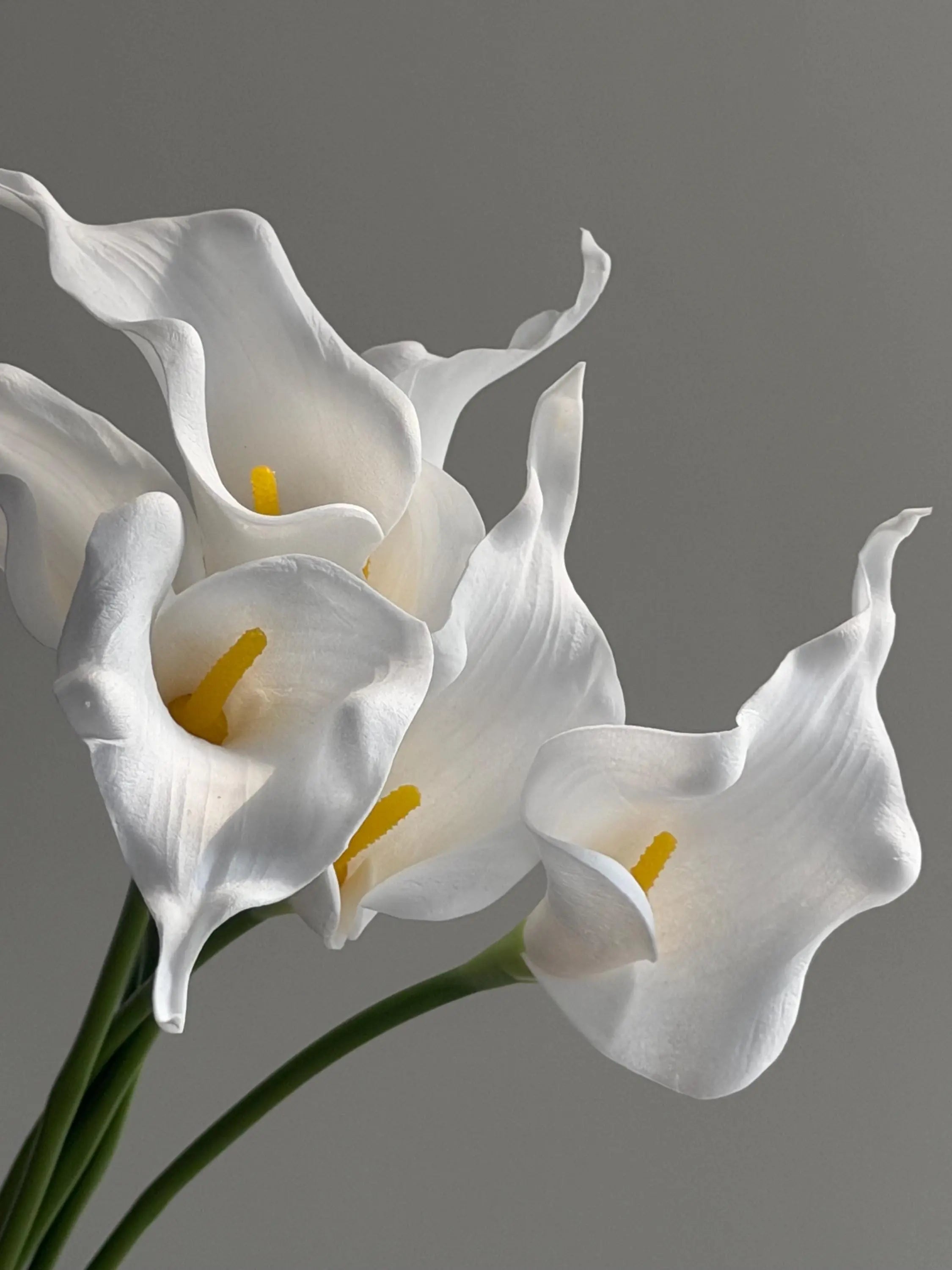 Faux Calla Lily bouquet for Bridal Shower, 6pc Artificial lily of the valley, Mini Calla Lily Bouquet,Wedding Ceremony Flower for Bride Faux Flower Place