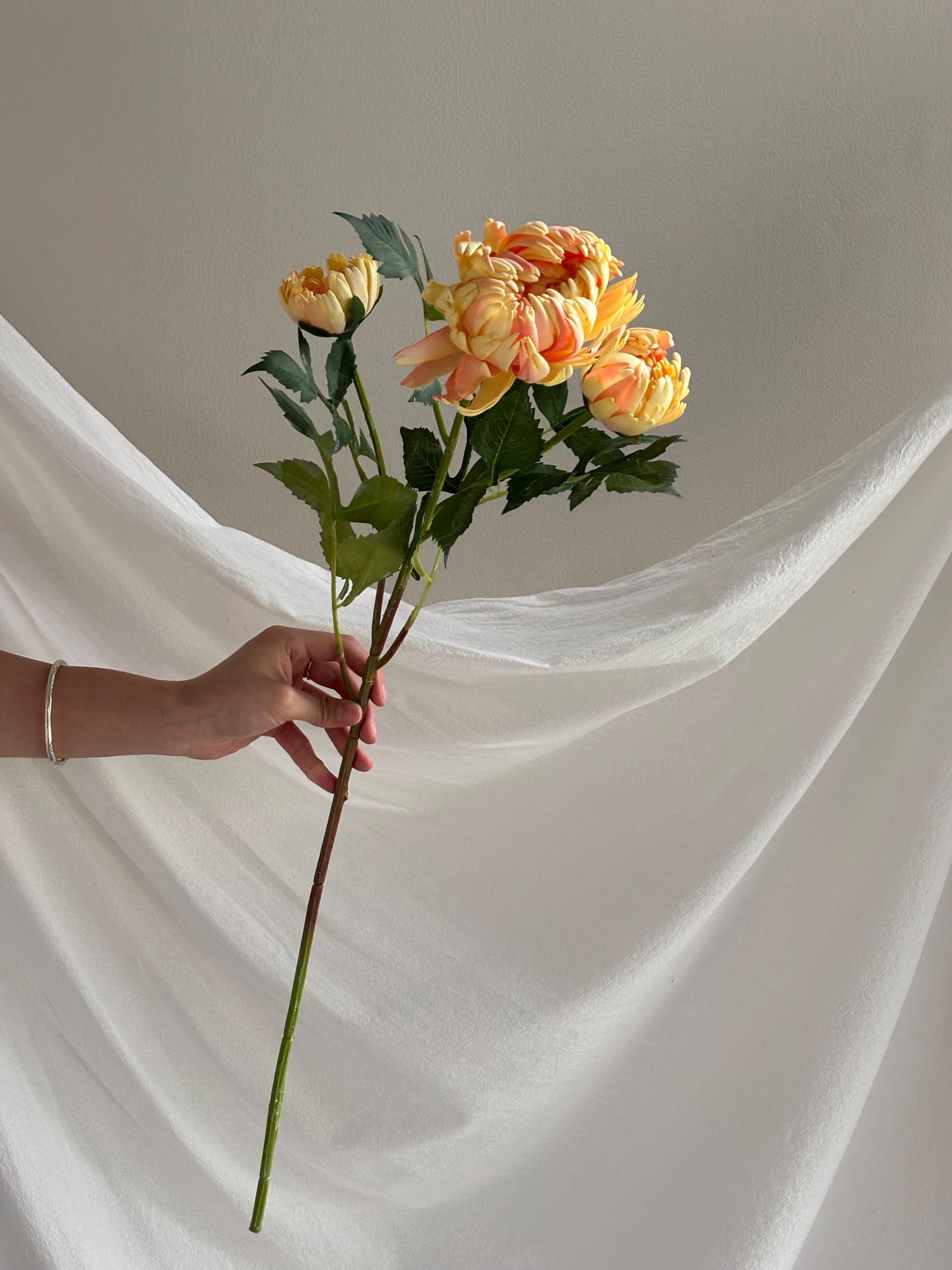3-Head Artificial Chrysanthemum Stem