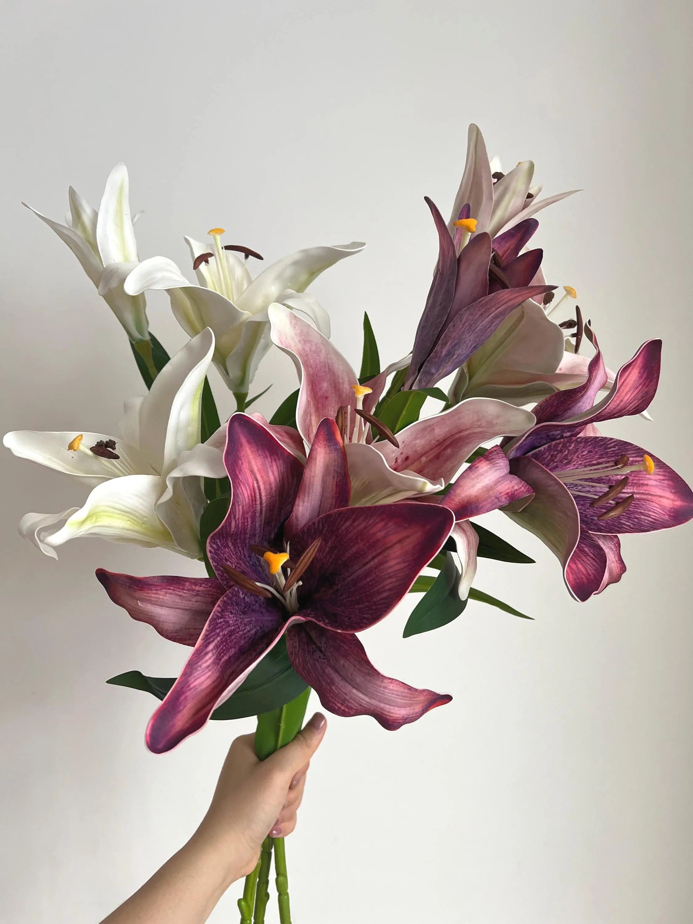 Real Touch Moisturizing Lily Celesta Atelier