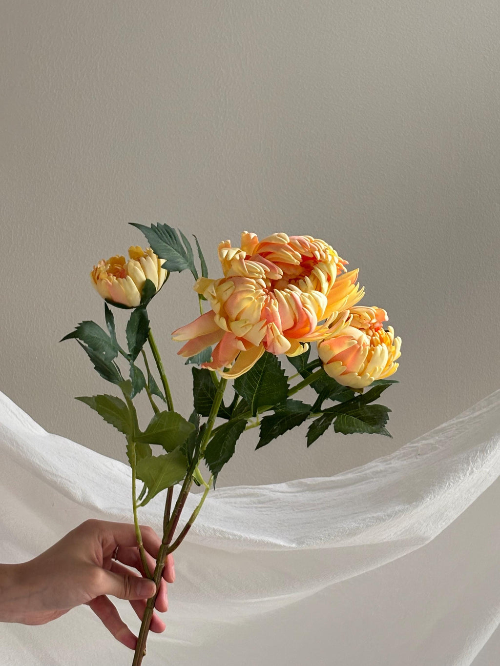 3-Head Artificial Chrysanthemum Stem