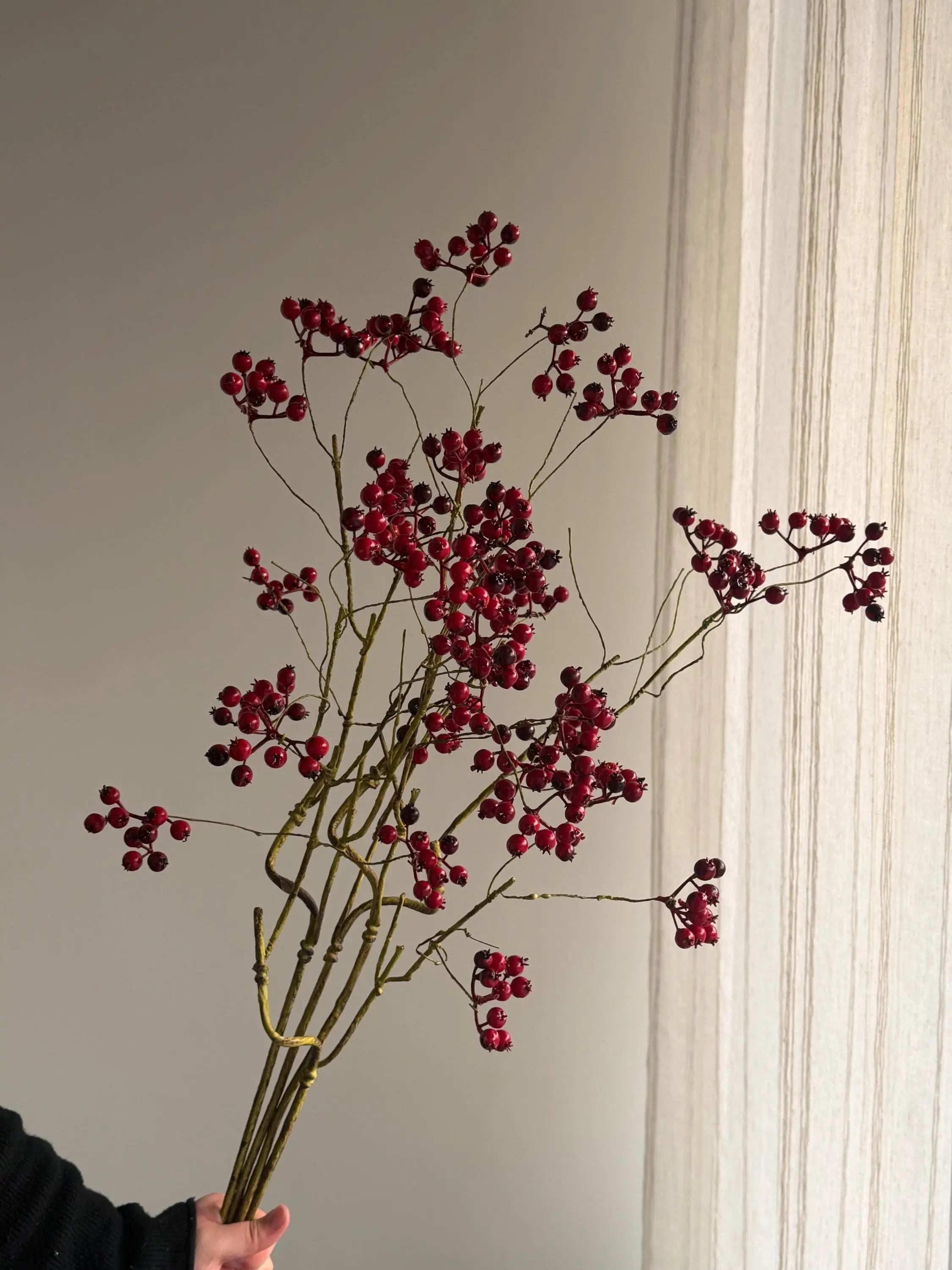 Faux Cranberry Branch, 29inch fake red berry Stem,Artificial Berry,Faux Burgundy Branches,Farmhouse Vase Filler,Flower Arrangement Decor Faux Flower Place