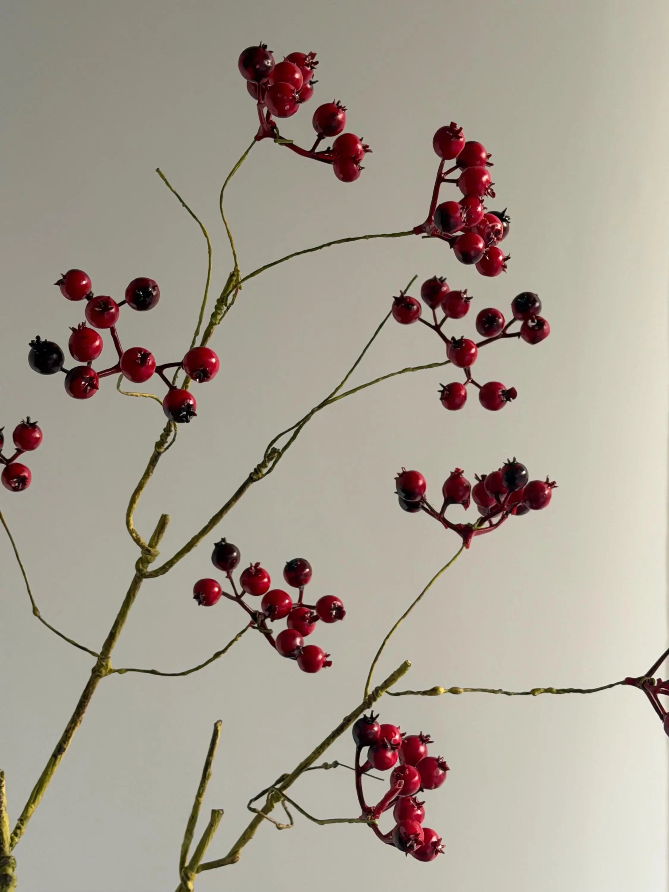 Faux Cranberry Branch, 29inch fake red berry Stem,Artificial Berry,Faux Burgundy Branches,Farmhouse Vase Filler,Flower Arrangement Decor Faux Flower Place