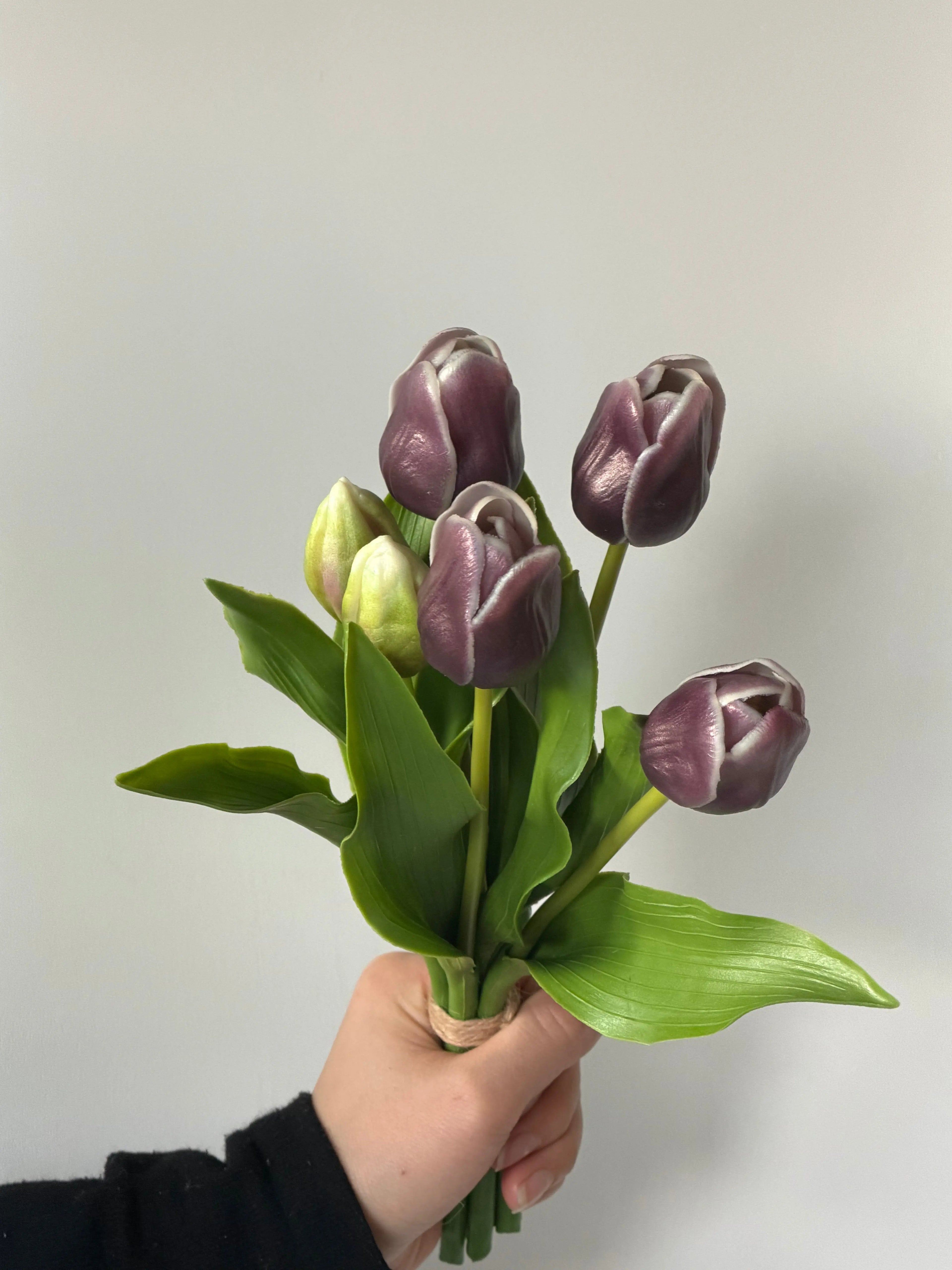 Faux tulip bouquet Celesta Atelier