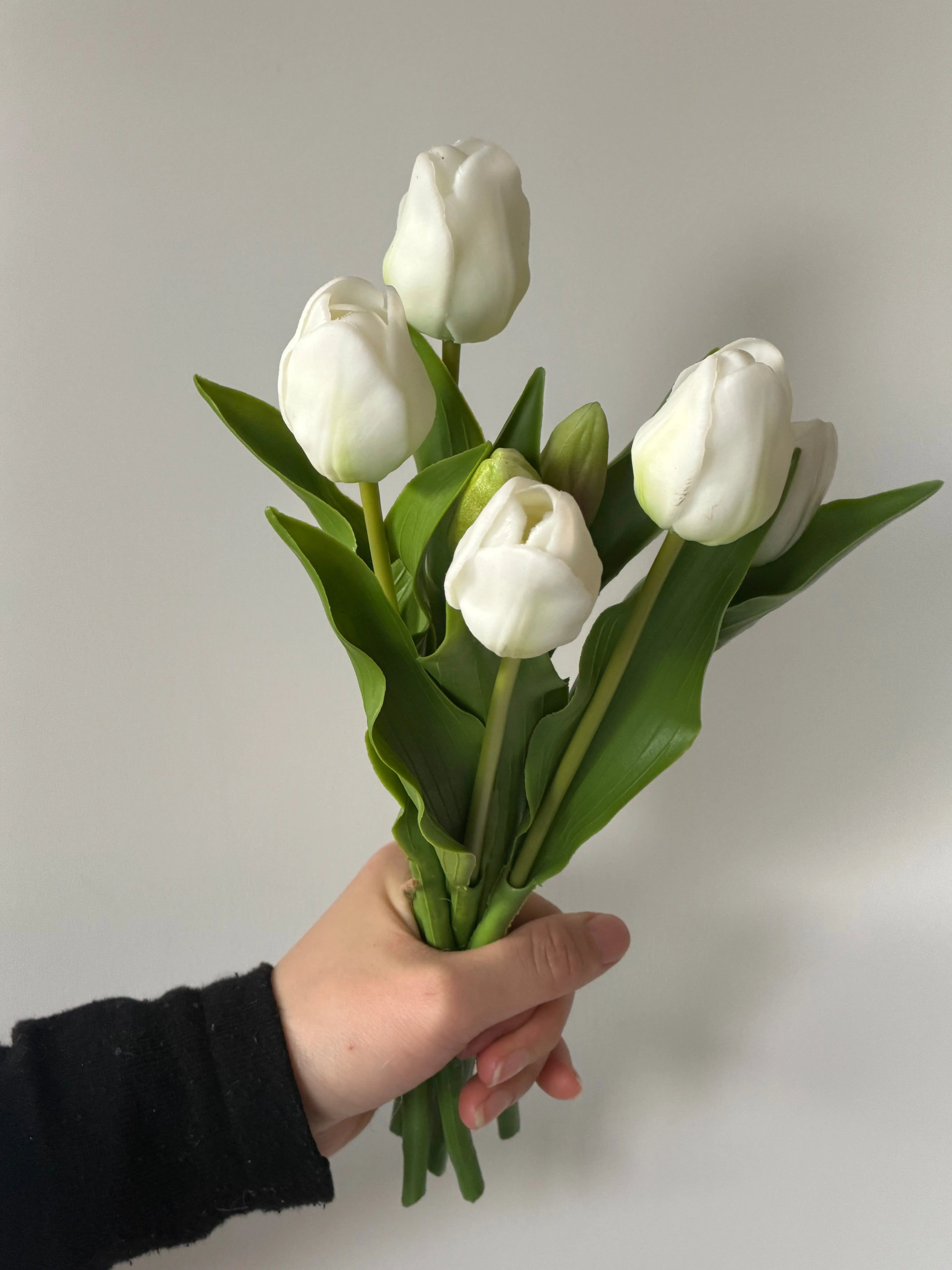 Faux tulip bouquet Celesta Atelier