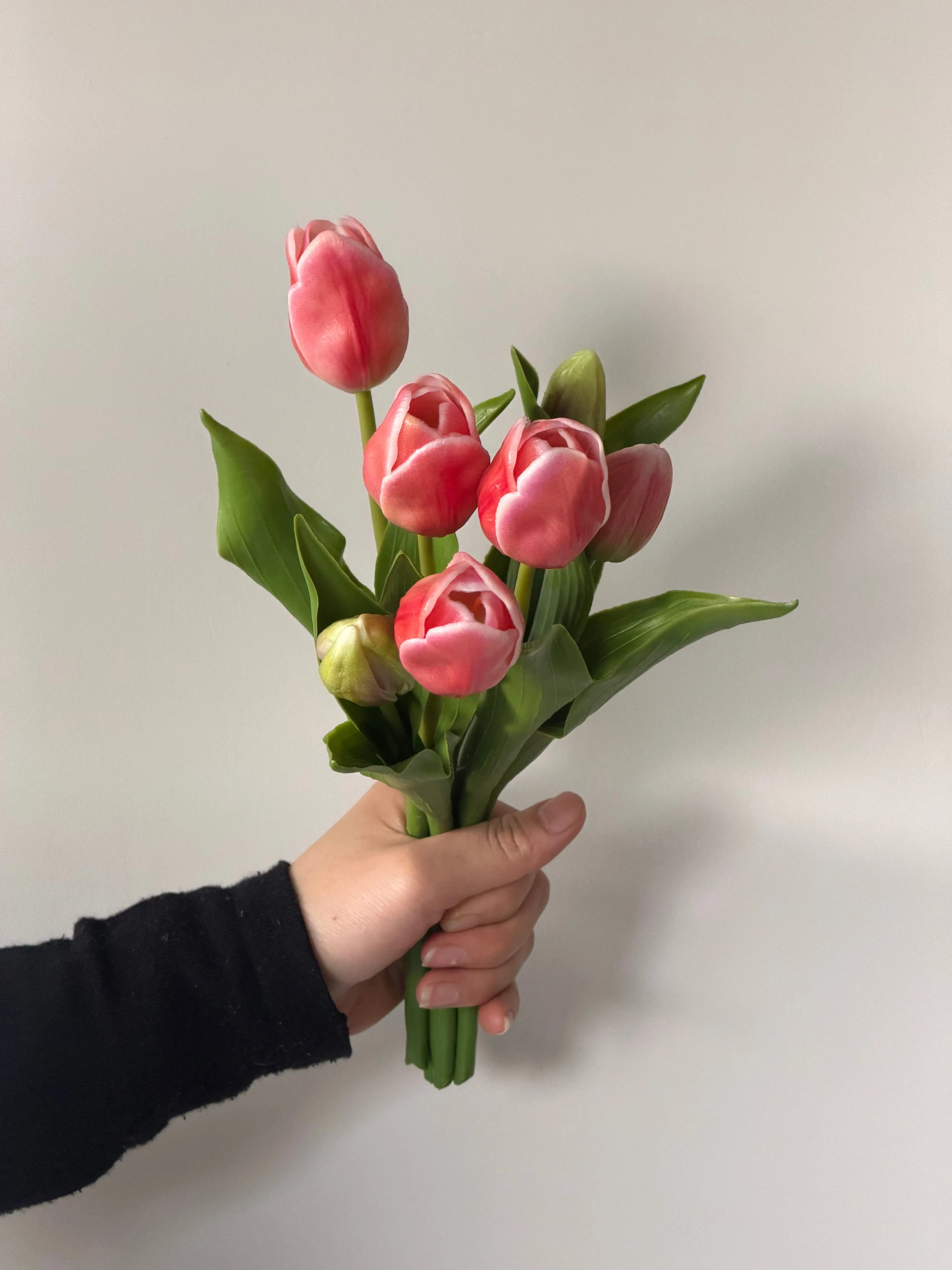 Faux tulip bouquet Celesta Atelier