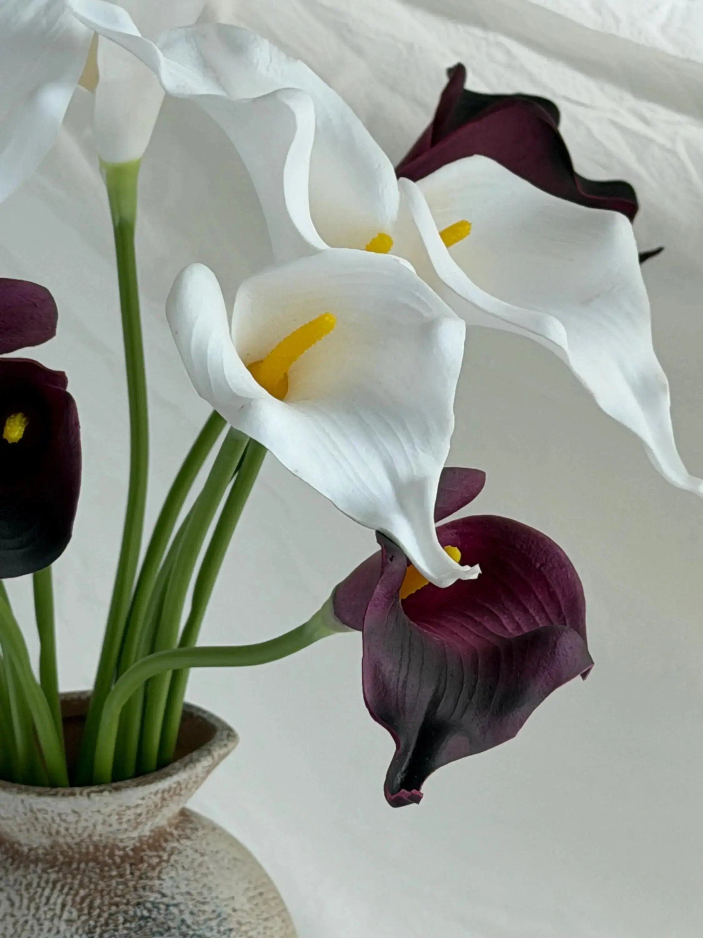 Faux Calla Lily bouquet for Bridal Shower, 6pc Artificial lily of the valley, Mini Calla Lily Bouquet,Wedding Ceremony Flower for Bride Faux Flower Place
