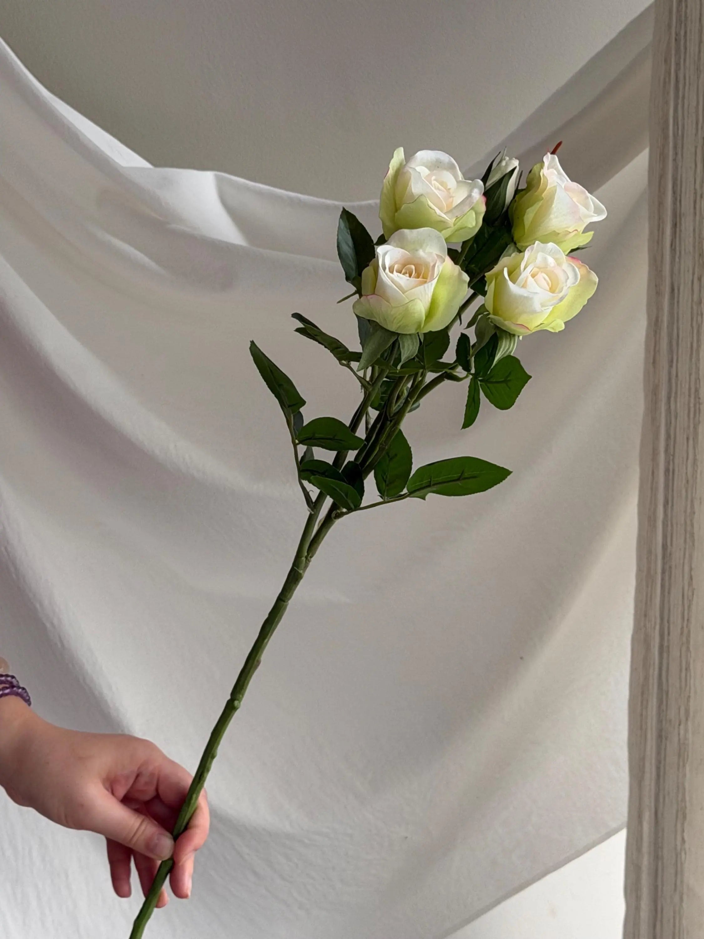 Artificial 5-head Rose stem Faux Flower Place