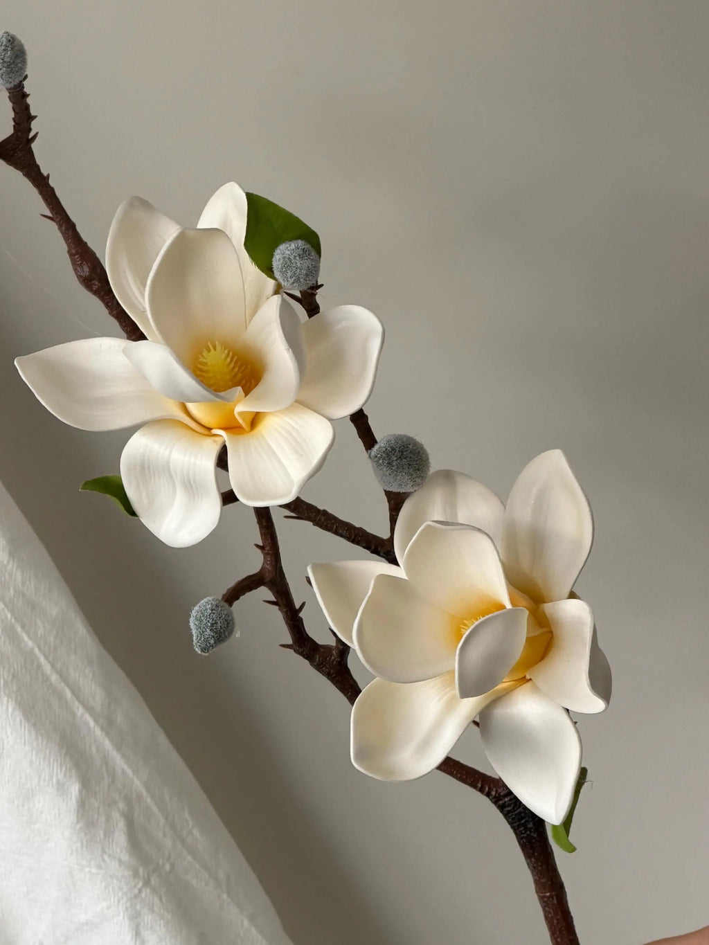 Faux Magnolia Artificial flower Silk Magnolia Branches, Dinner Wedding Arrangement, Fake Flower Faux Magnolia, Table decor Faux Flower Place