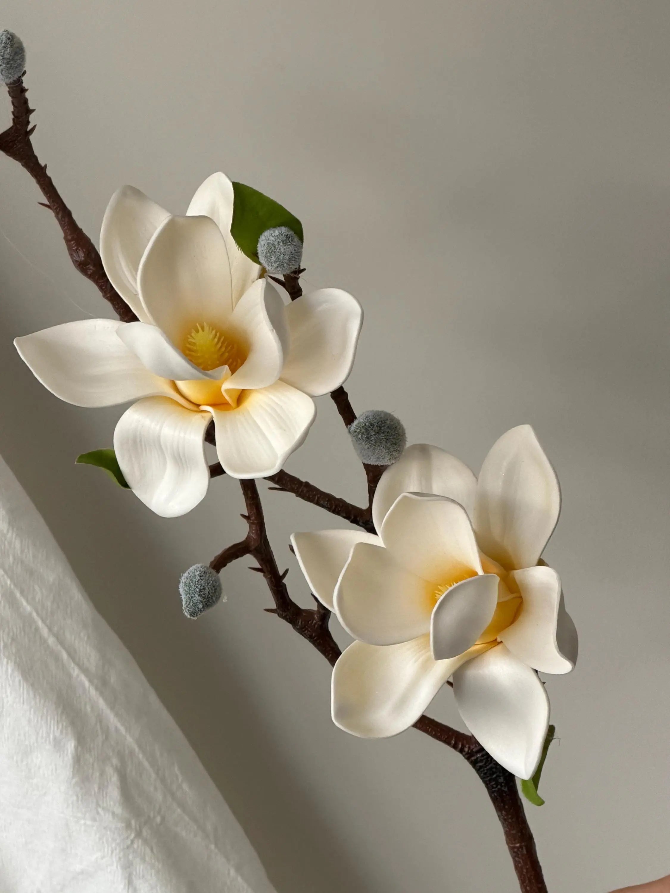 Faux Magnolia Artificial flower Silk Magnolia Branches, Dinner Wedding Arrangement, Fake Flower Faux Magnolia, Table decor Faux Flower Place