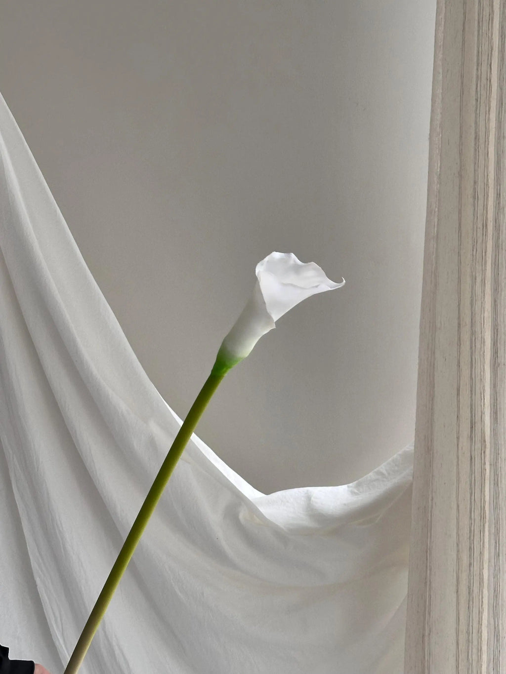 Faux Calla Lily for Bridal Shower, Faux lily of the valley, Calla Lily Bouquets, Wedding Ceremony Aisle Flower for Bride Faux Flower Place