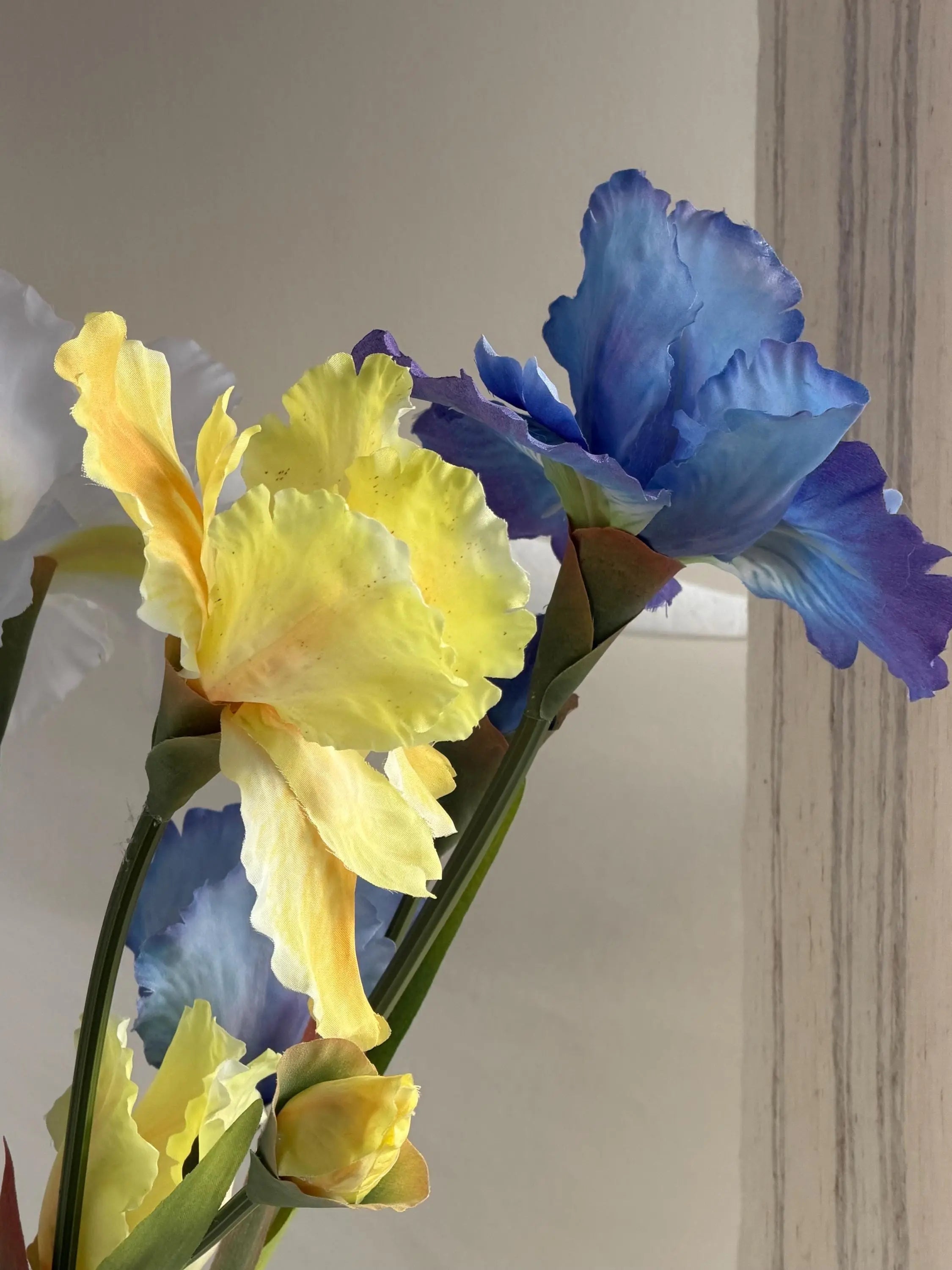 Silk Artificial Iris Flowers, Faux irises flower, Real Touch iris flower, flower arrangement for home wedding decor Faux Flower Place