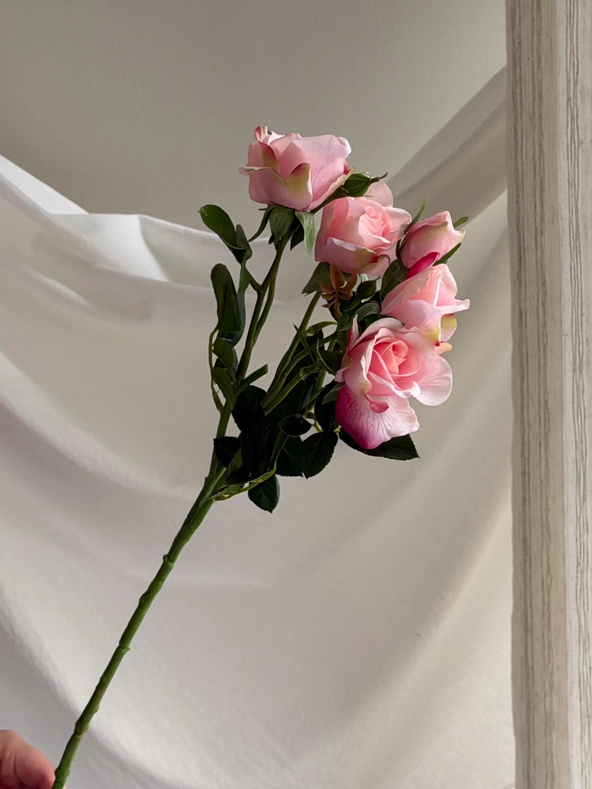 Artificial 5-head Rose stem Faux Flower Place
