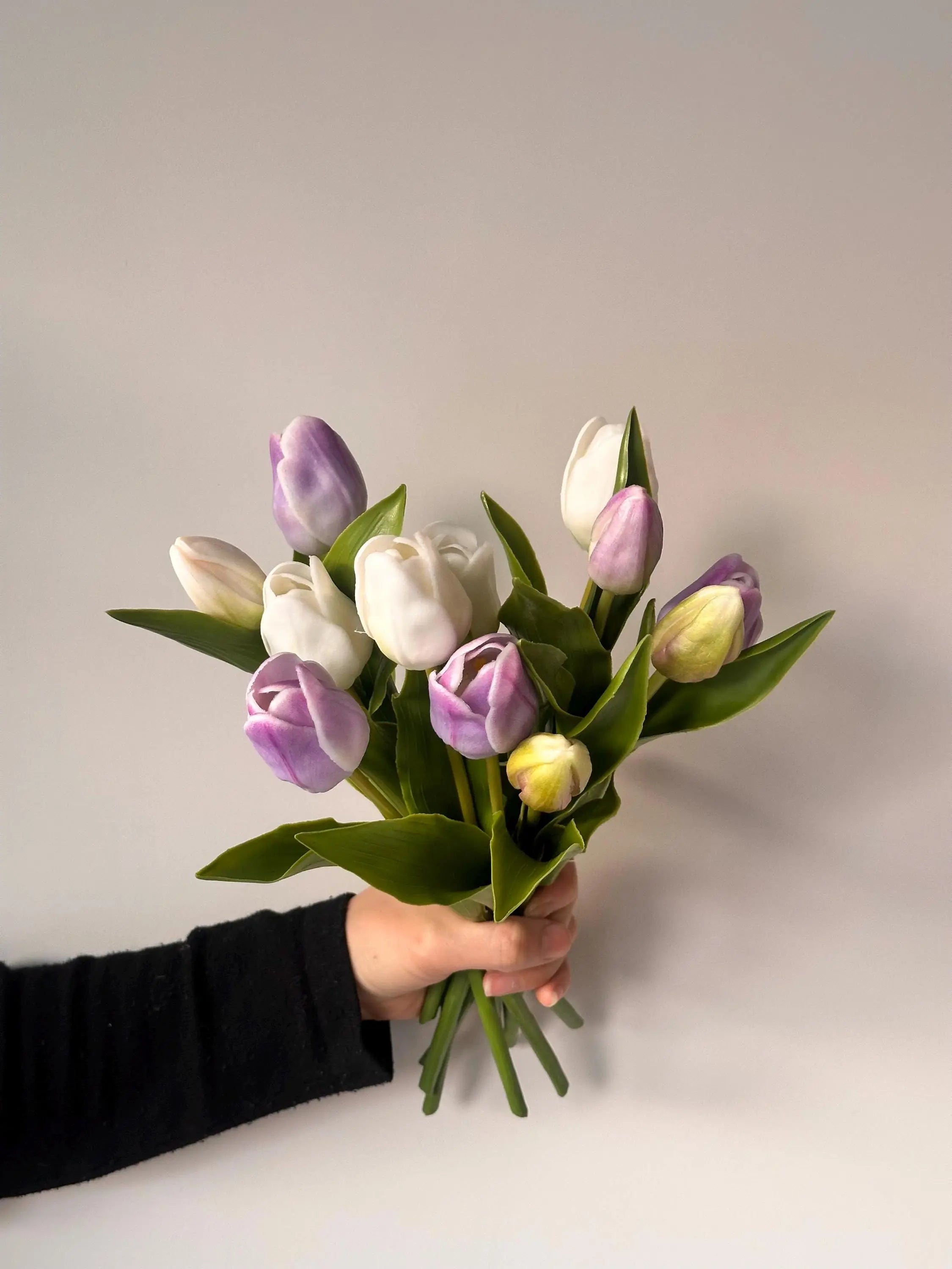Faux tulip bouquet Celesta Atelier