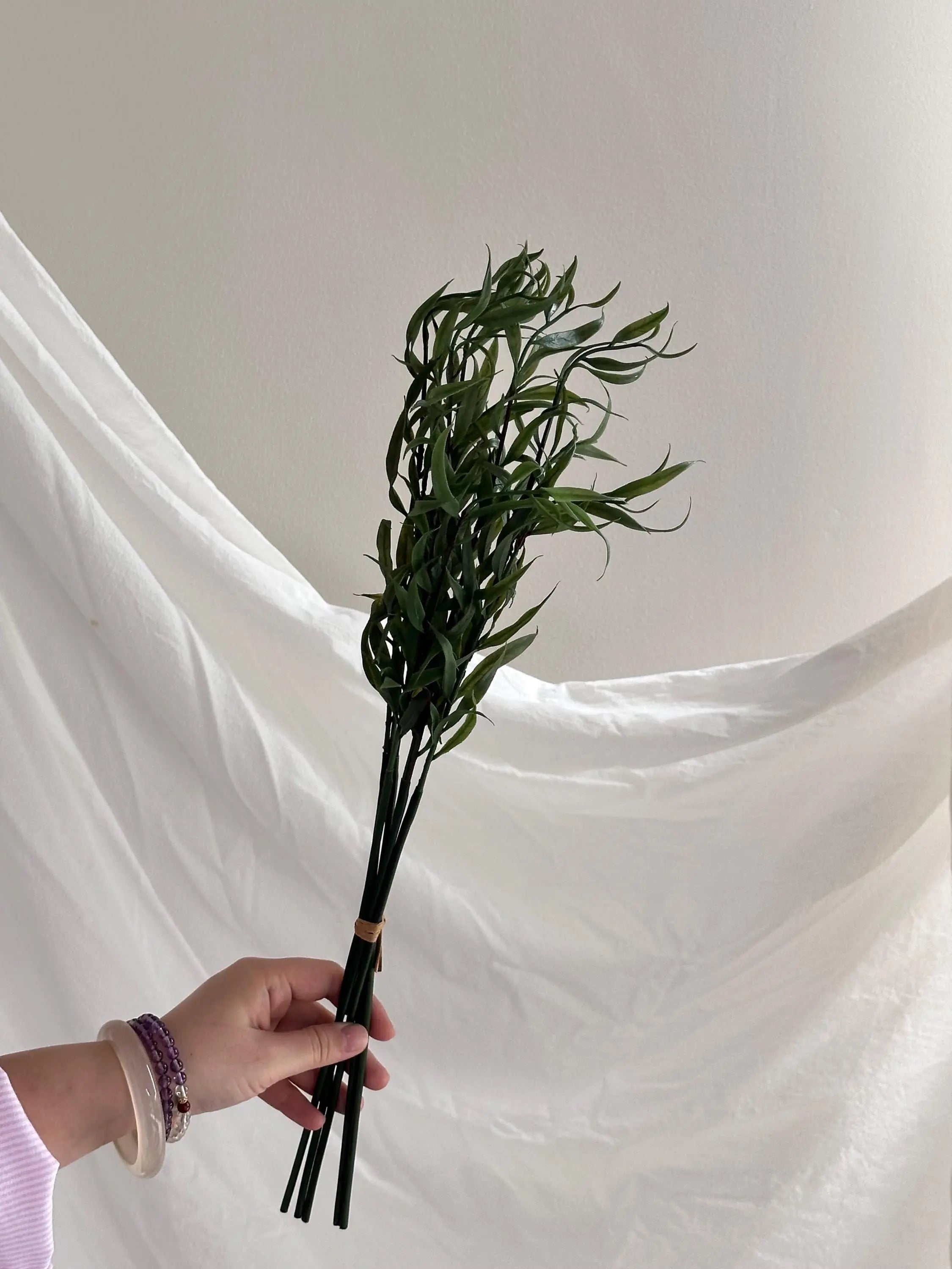 Real touch eucalyptus Branch, fake eucalyptus stem for DIY eucalyptus garland, eucalyptus arrangement, Spring Home Decor Faux Flower Place